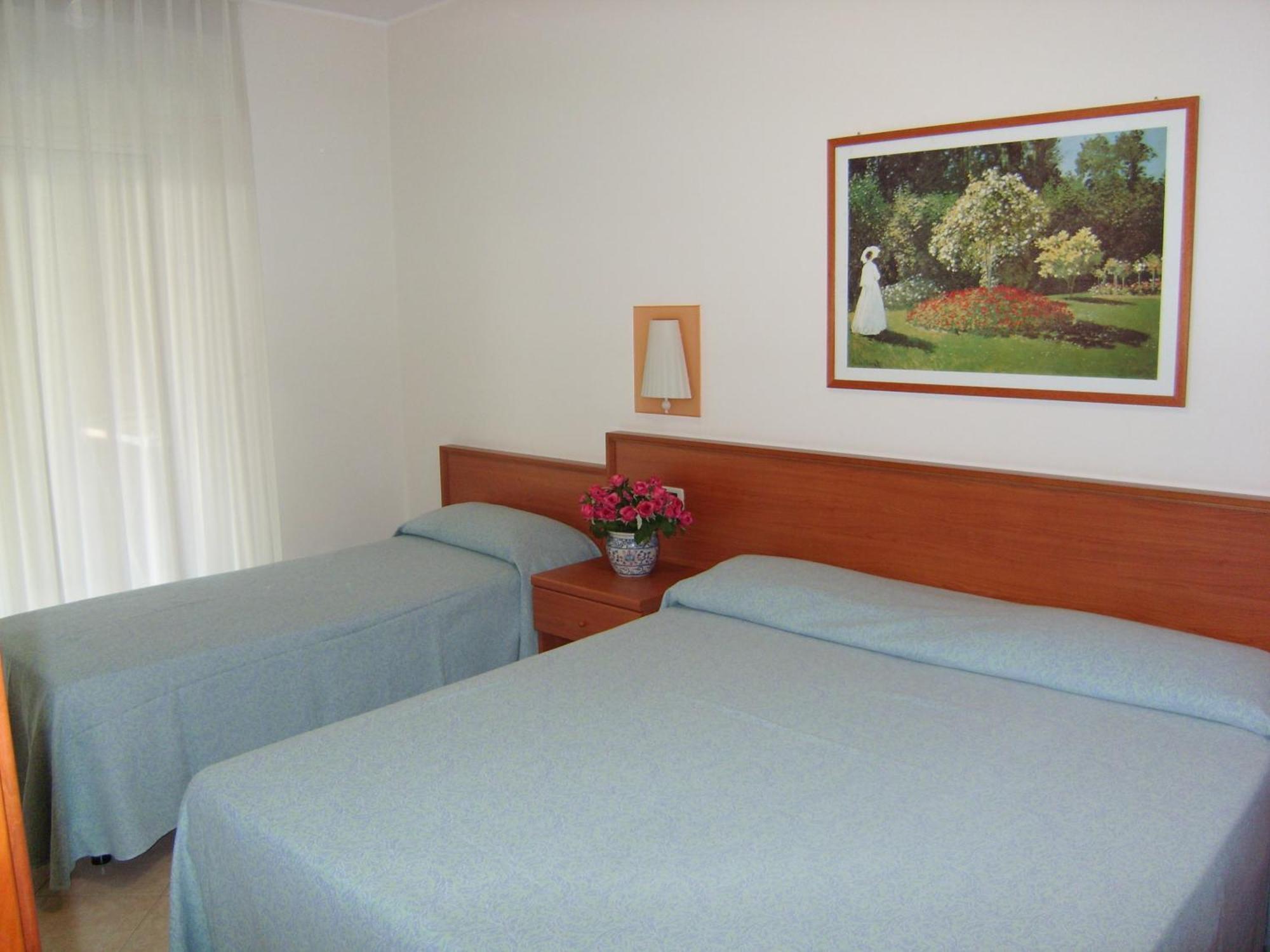 Aparthotel Torre Del Mar Alba Adriatica
